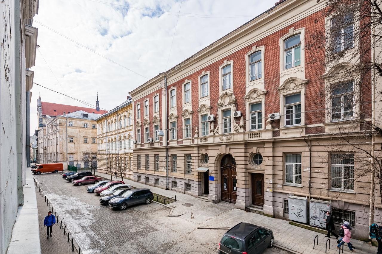2 Virmens'Ka Apartment Lviv Eksteriør bilde